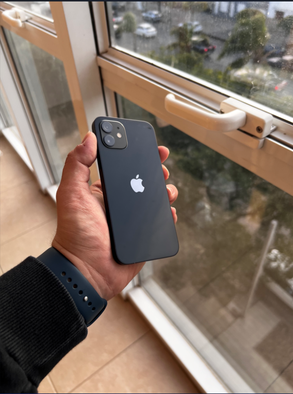 iPhone 12